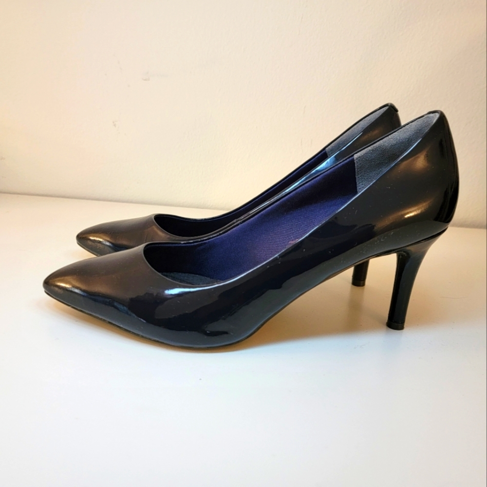 Rockport Navy Blue Patent Leather Total Motion 75mm pump
